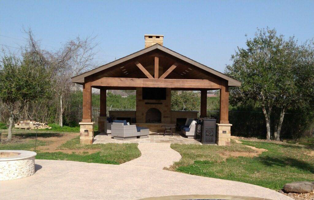 Outdoor Living Spaces & Patios